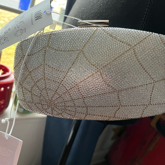Most wanted spiderweb Crossbody bag new with tags so pretty - Picture 7 of 10